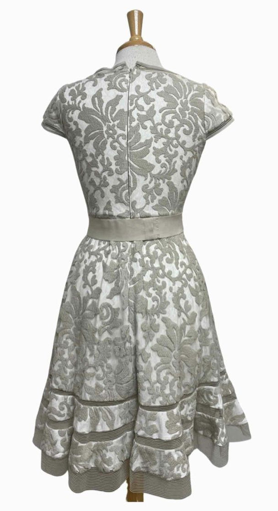 TADASHI SHOJI EMBROIDERED FIT AND FLARE CAP SLEEVE TAUPE DRESS SIZE 4