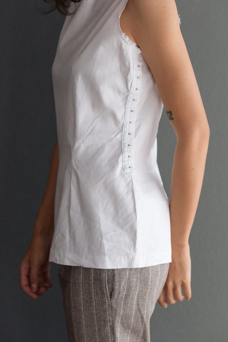 HAZEL BROWN LINEN STRETCH TOP SIZE 2 / SMALL